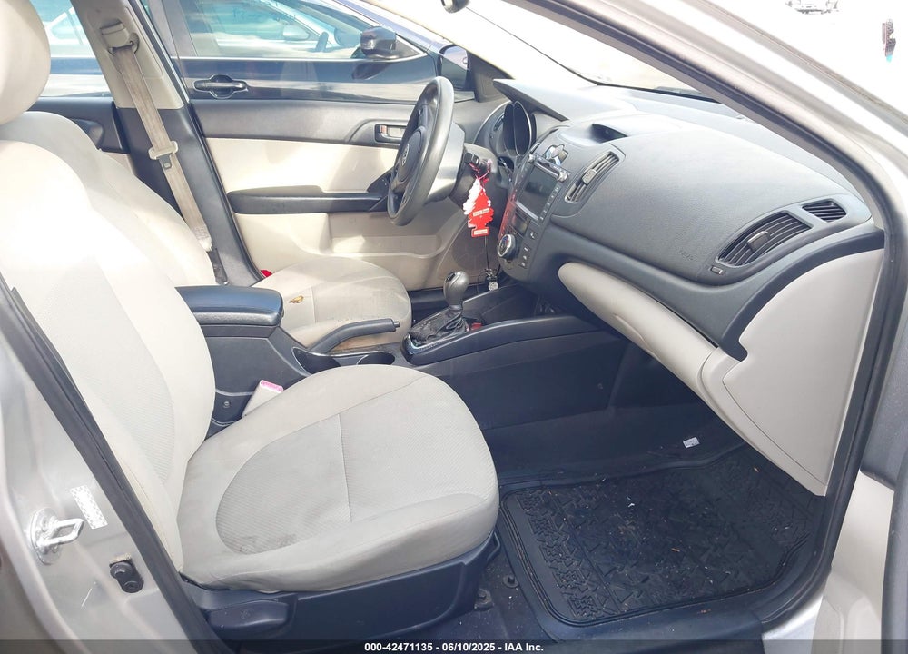 2011 KIA FORTE VIN: KNAFU4A24B5354192