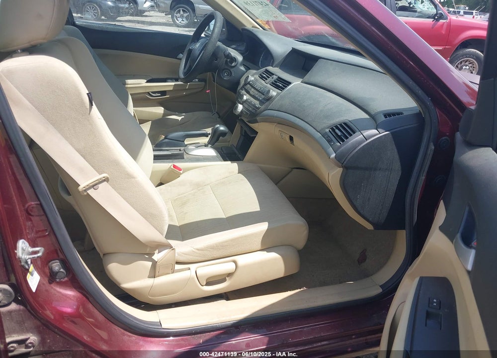 2011 HONDA ACCORD VIN: 1HGCP2F3XBA058170
