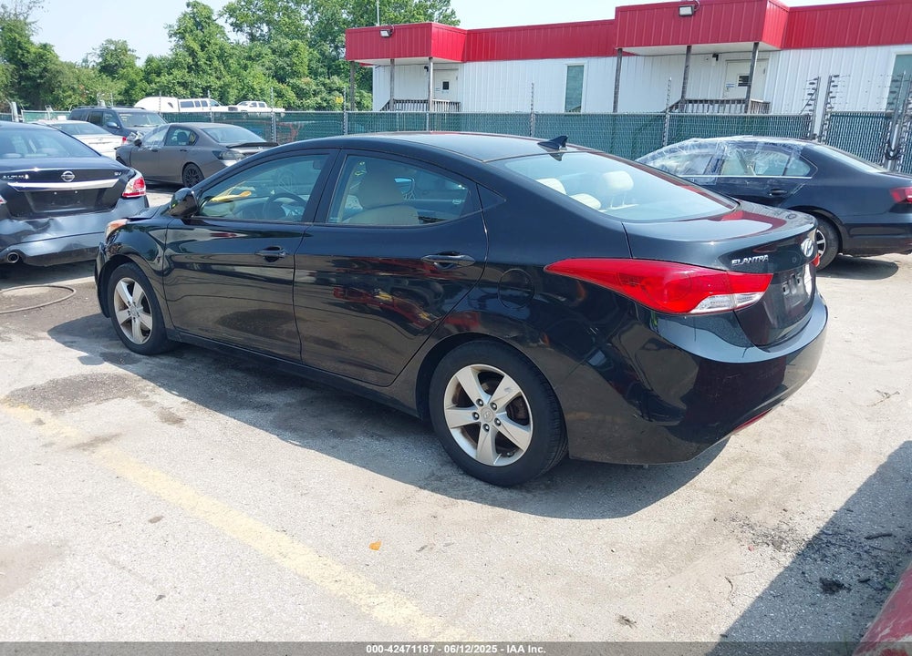 2013 HYUNDAI ELANTRA GLS VIN: KMHDH4AE1DU493502