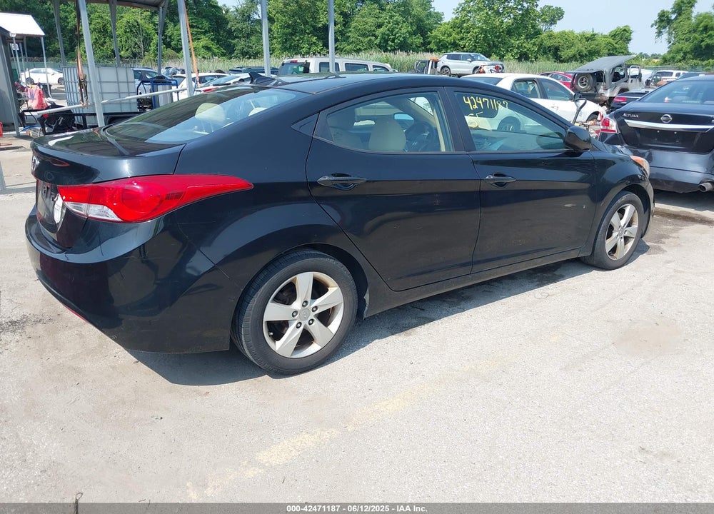 2013 HYUNDAI ELANTRA GLS VIN: KMHDH4AE1DU493502