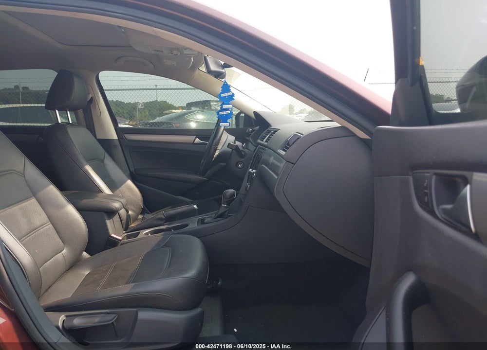 2014 VOLKSWAGEN PASSAT 2.0L TDI SE VIN: 1VWBN7A34EC021285
