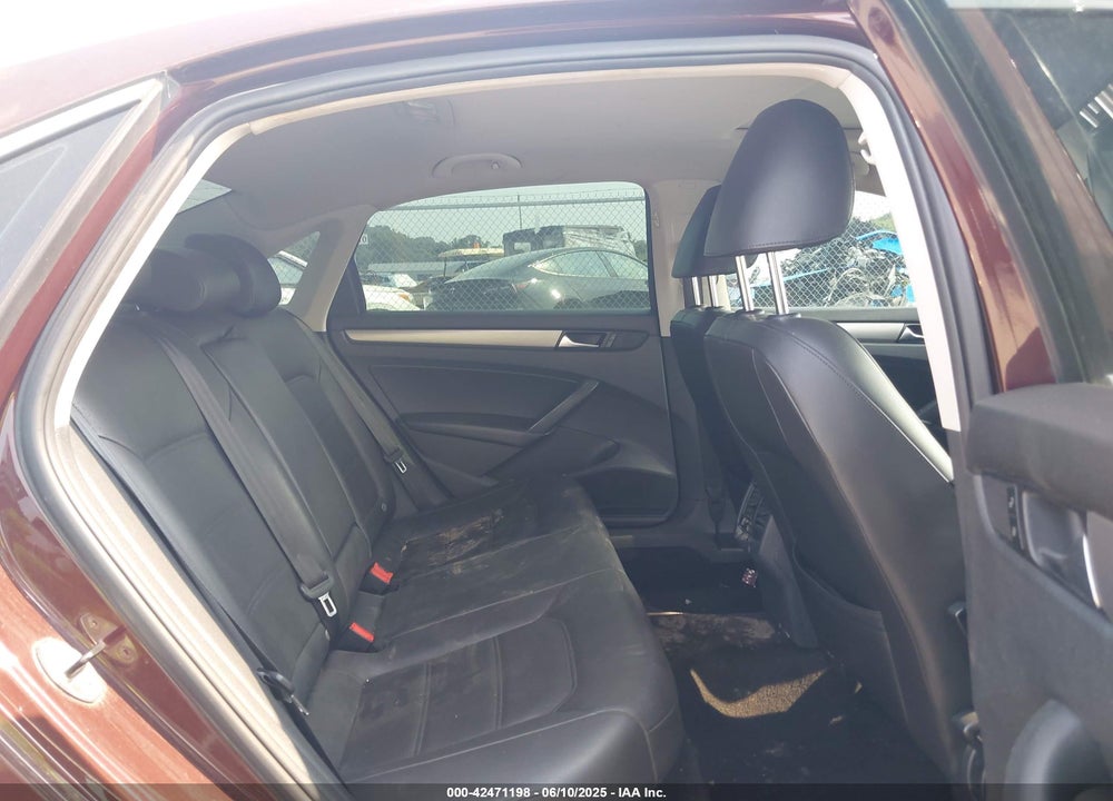 2014 VOLKSWAGEN PASSAT 2.0L TDI SE VIN: 1VWBN7A34EC021285