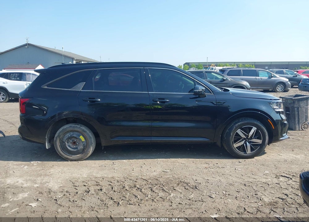 2021 KIA SORENTO VIN: 5XYRL4LC8MG039141