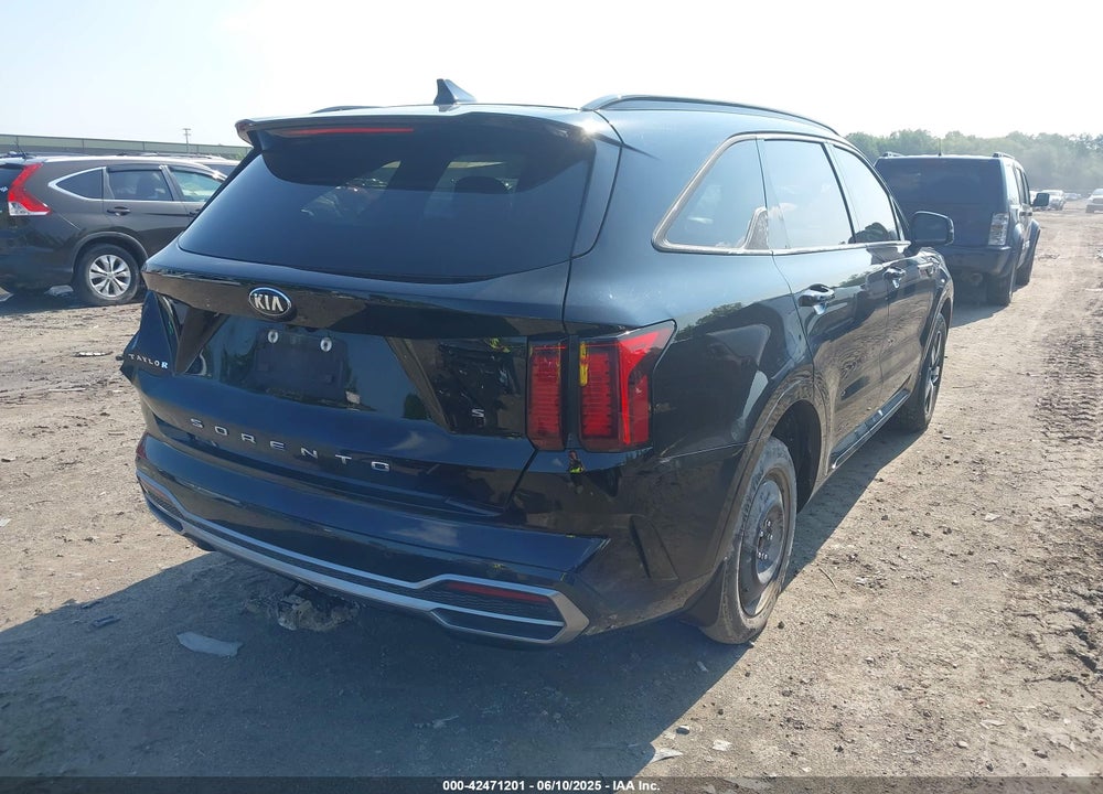 2021 KIA SORENTO VIN: 5XYRL4LC8MG039141