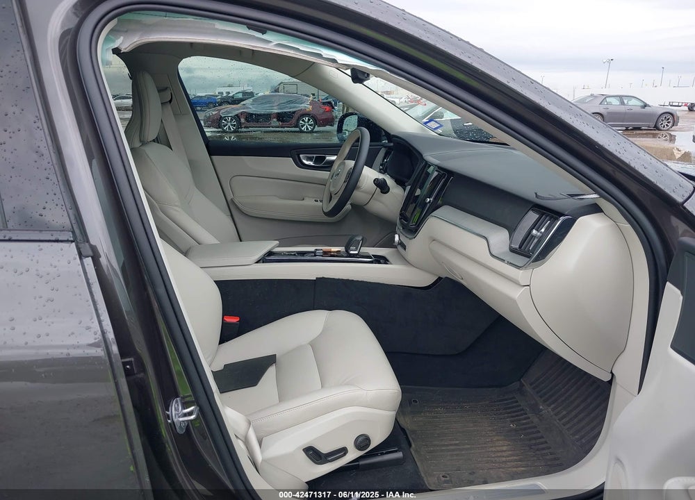 2024 VOLVO XC60 VIN: YV4L12RL2R1831572