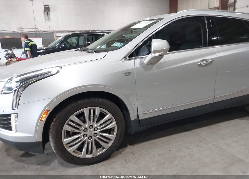 2018 CADILLAC XT5 PREMIUM LUXURY VIN: 1GYKNFRS7JZ223709