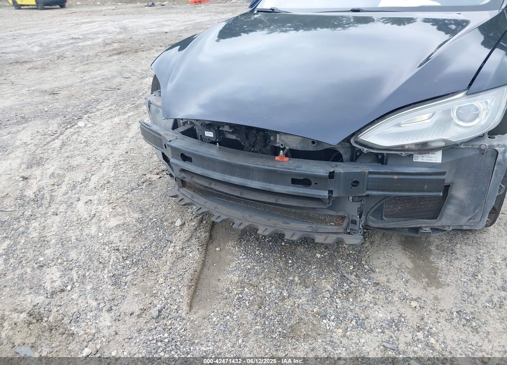 2014 TESLA MODEL S VIN: 5YJSA1H17EFP33860