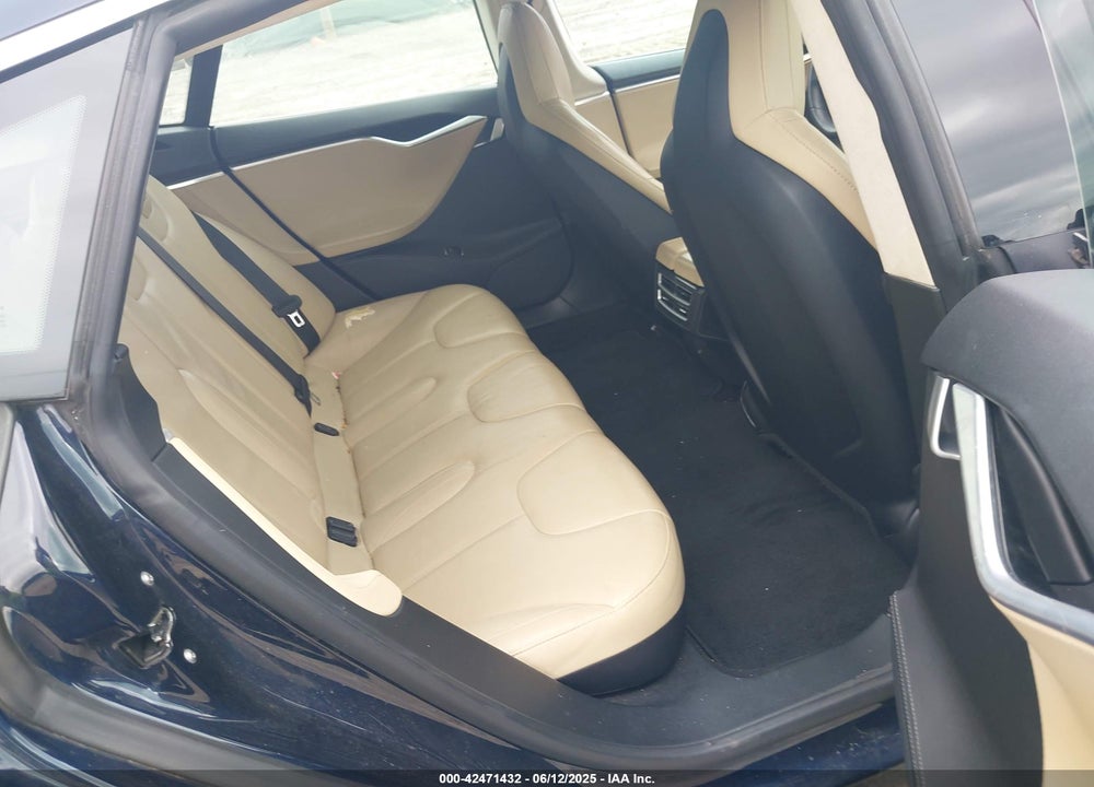 2014 TESLA MODEL S VIN: 5YJSA1H17EFP33860