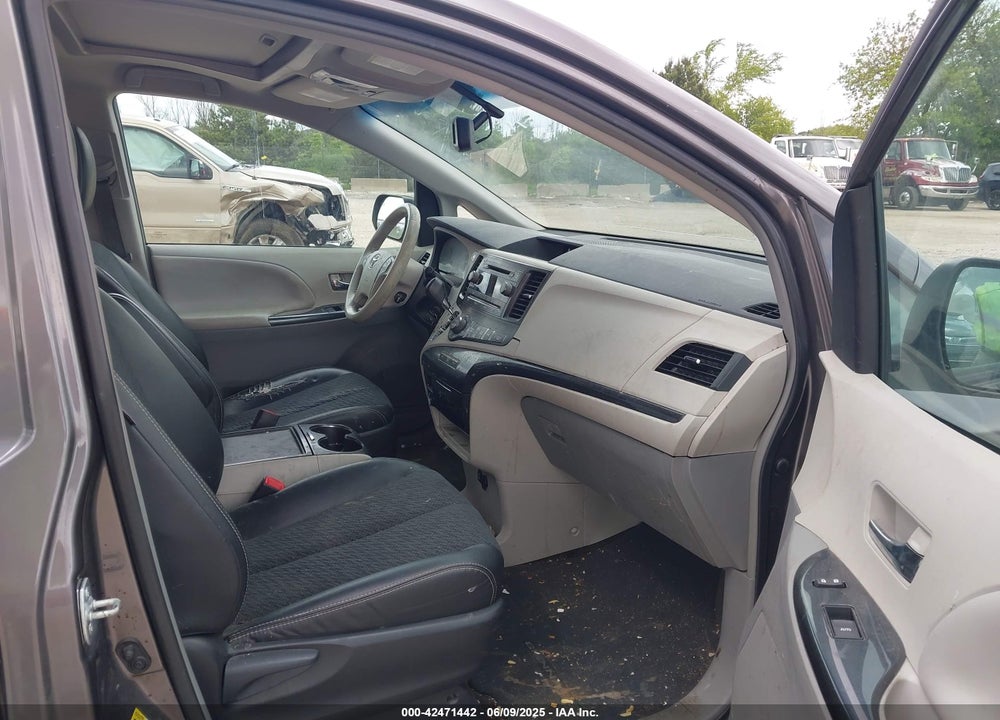 2013 TOYOTA SIENNA SE 8 PASSENGER VIN: 5TDXK3DC4DS362835