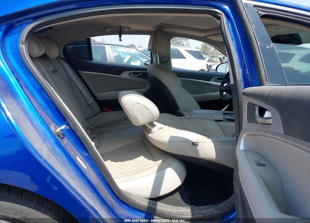 2019 GENESIS G70 VIN: KMTG34LA0KU020554