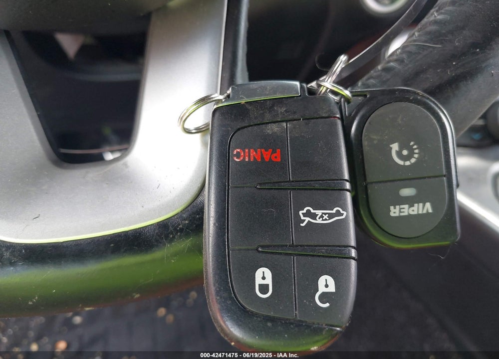2018 DODGE CHALLENGER VIN: 2C3CDZGG7JH215630