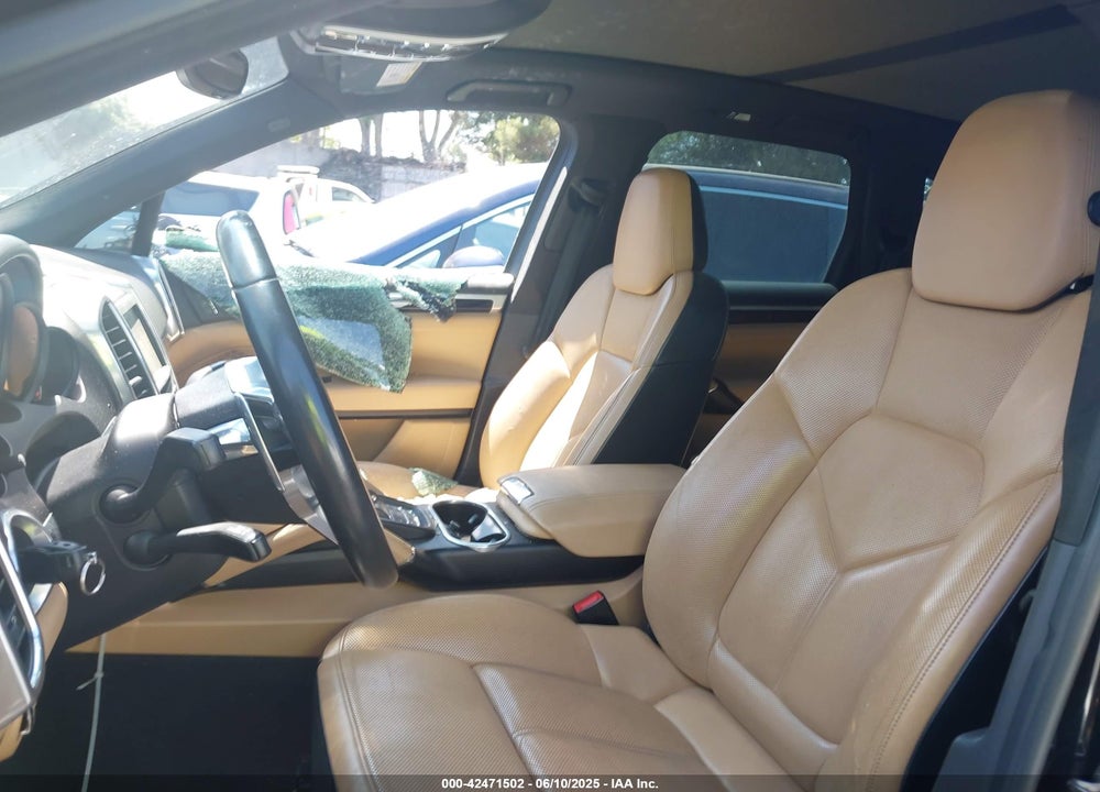2016 PORSCHE CAYENNE VIN: WP1AA2A26GLA10262