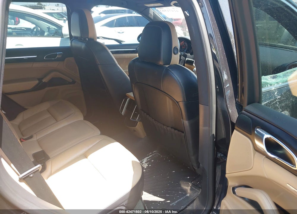 2016 PORSCHE CAYENNE VIN: WP1AA2A26GLA10262