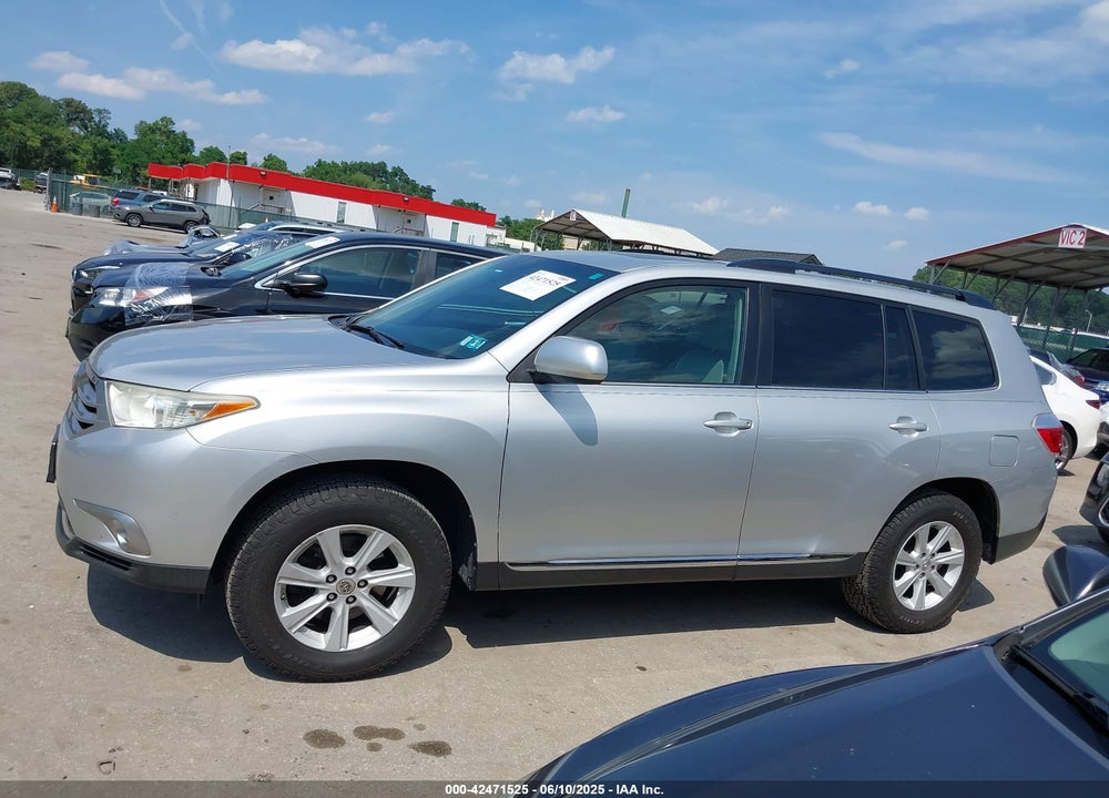 2013 TOYOTA HIGHLANDER VIN: 5TDBK3EH2DS235361