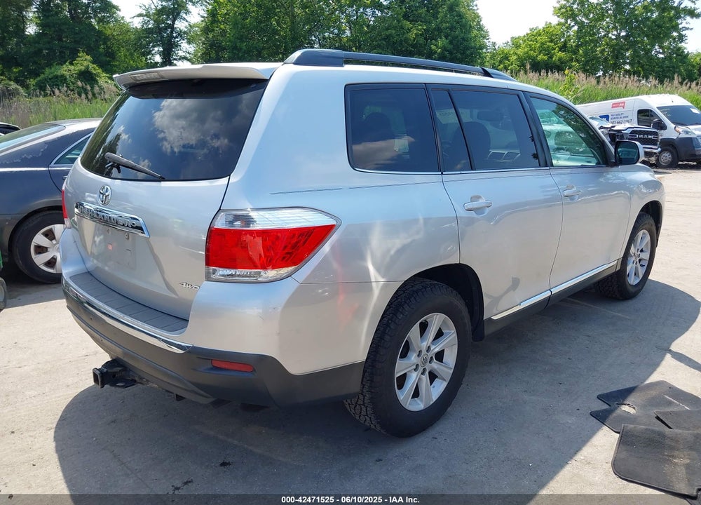 2013 TOYOTA HIGHLANDER VIN: 5TDBK3EH2DS235361
