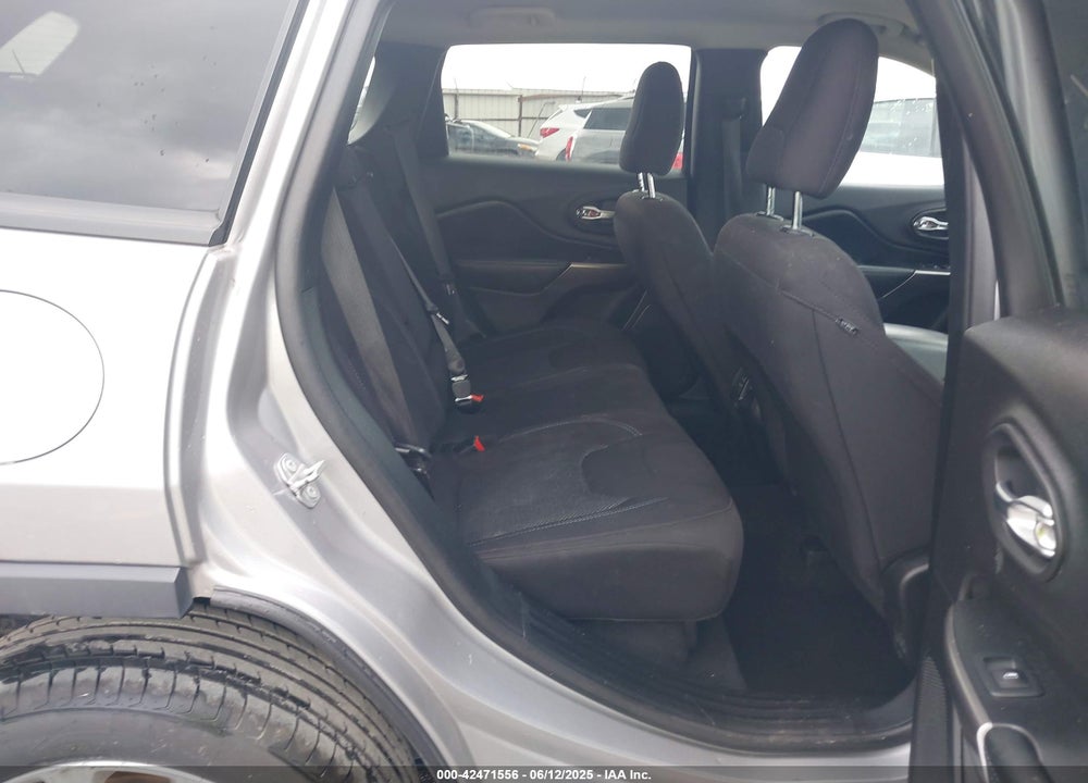 2020 JEEP CHEROKEE VIN: 1C4PJLCBXLD637338