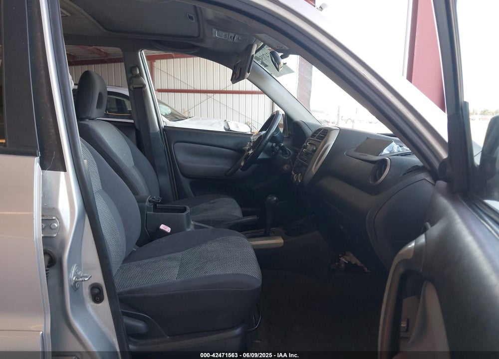 2005 TOYOTA RAV4 VIN: JTEGD20V550069716
