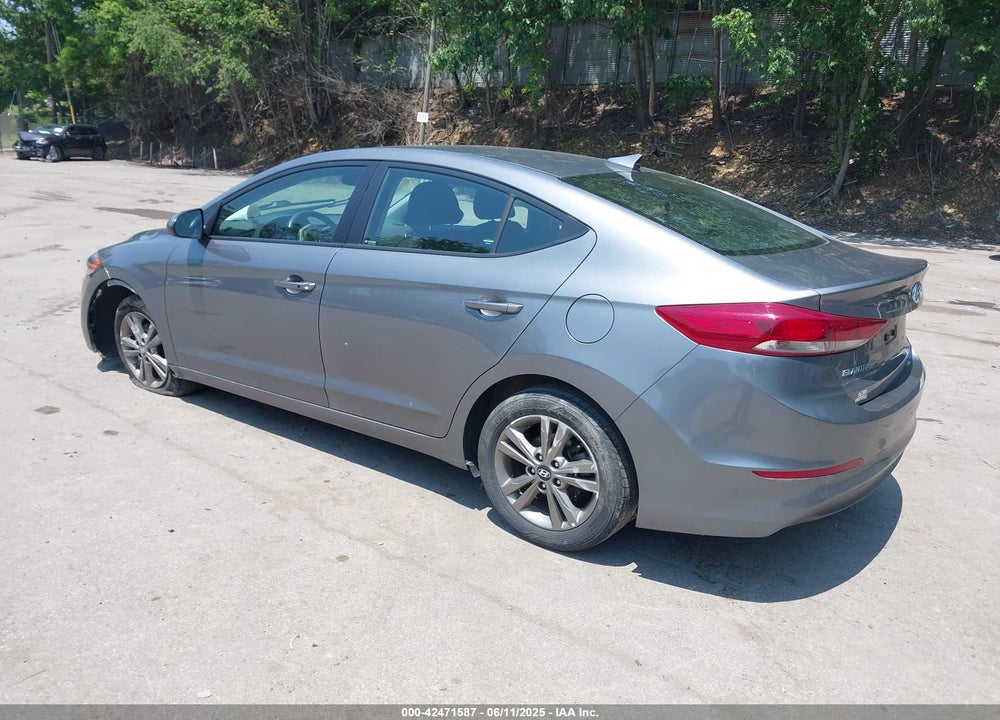 2018 HYUNDAI ELANTRA VIN: 5NPD84LF9JH300142