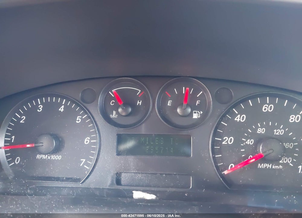 2004 FORD TAURUS SES VIN: 1FAFP55U24G169101