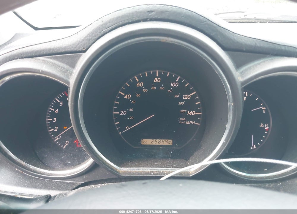 2005 LEXUS RX 330 VIN: 2T2GA31U85C036400