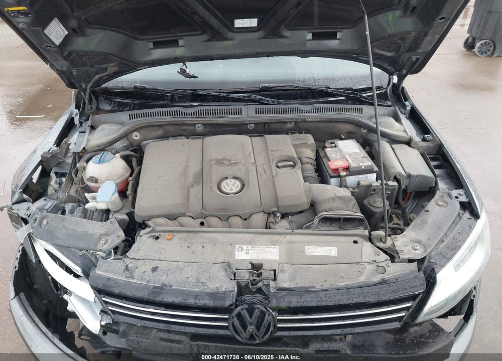 2013 VOLKSWAGEN JETTA SEDAN VIN: 3VWDX7AJ1DM443139