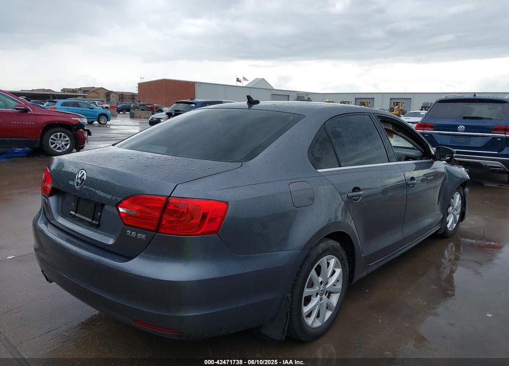 2013 VOLKSWAGEN JETTA SEDAN VIN: 3VWDX7AJ1DM443139