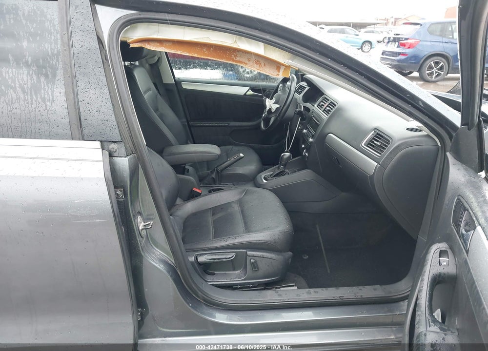 2013 VOLKSWAGEN JETTA SEDAN VIN: 3VWDX7AJ1DM443139