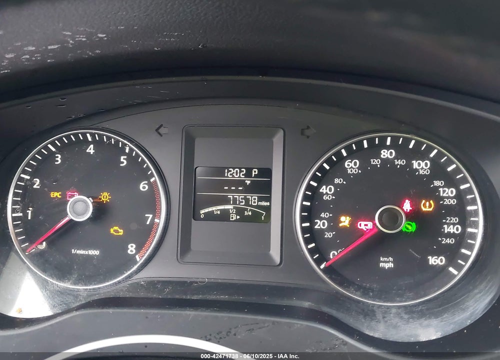 2013 VOLKSWAGEN JETTA SEDAN VIN: 3VWDX7AJ1DM443139