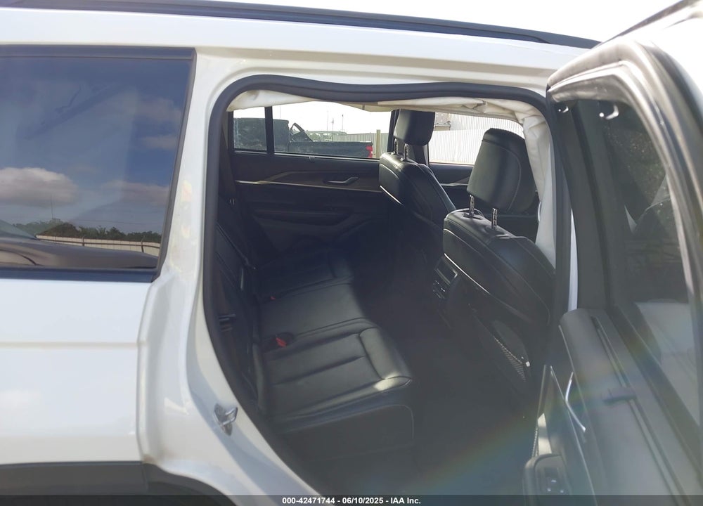 2023 JEEP GRAND CHEROKEE VIN: 1C4RJGBG2PC502847