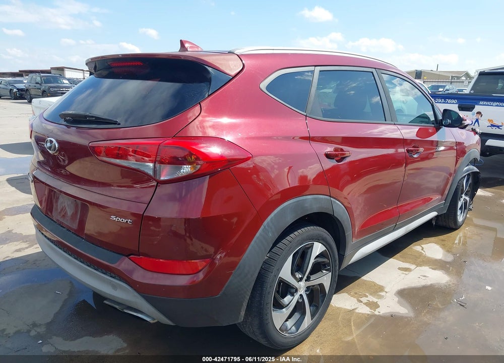 2018 HYUNDAI TUCSON VIN: KM8J33AL1JU800561
