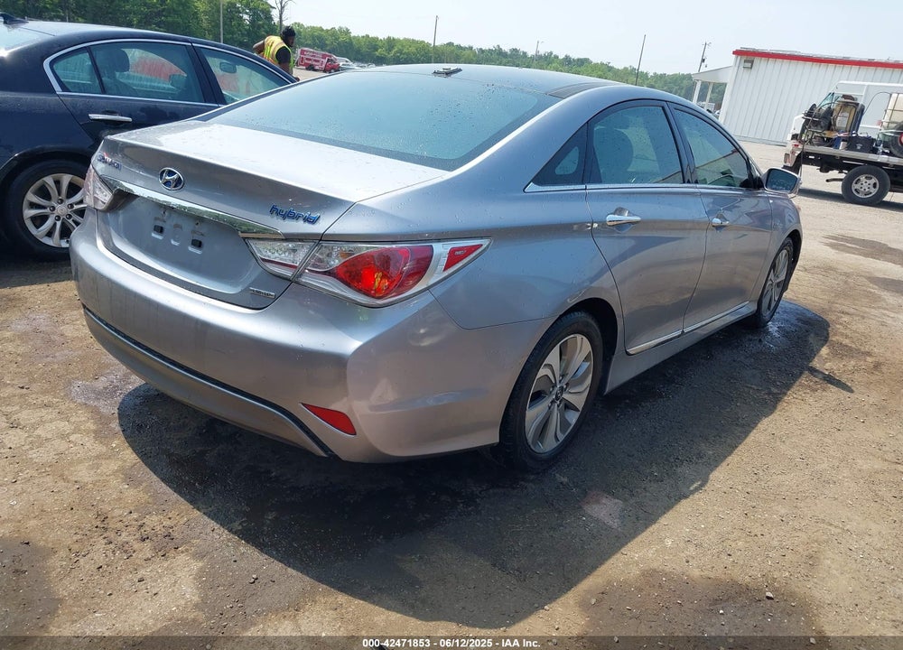 2014 HYUNDAI SONATA HYBRID VIN: KMHEC4A4XEA116079