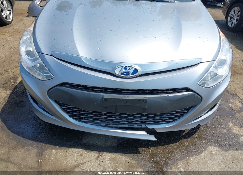 2014 HYUNDAI SONATA HYBRID VIN: KMHEC4A4XEA116079