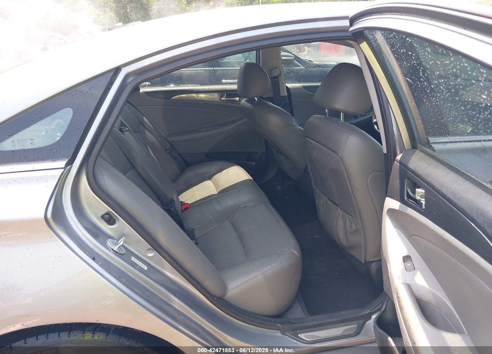 2014 HYUNDAI SONATA HYBRID VIN: KMHEC4A4XEA116079