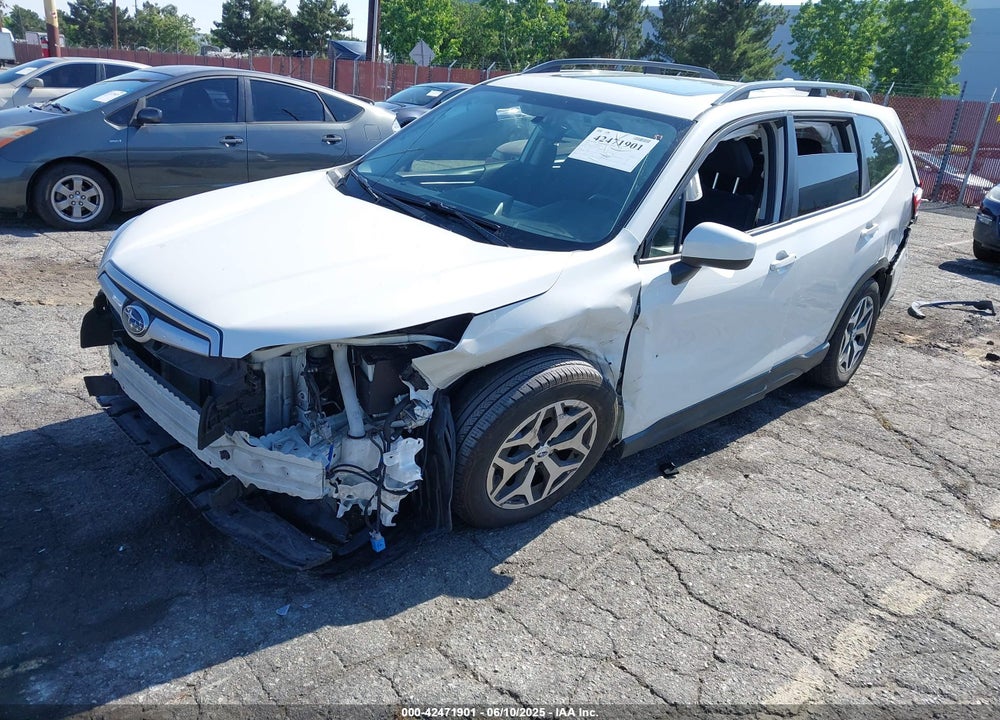 2020 SUBARU FORESTER VIN: JF2SKAJC8LH569025