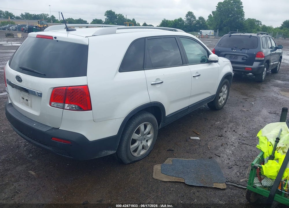 2012 KIA SORENTO LX VIN: 5XYKT3A61CG308250