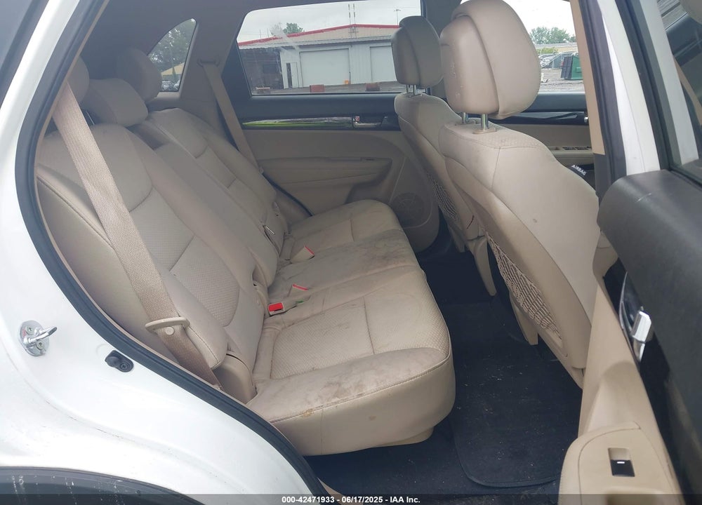 2012 KIA SORENTO LX VIN: 5XYKT3A61CG308250