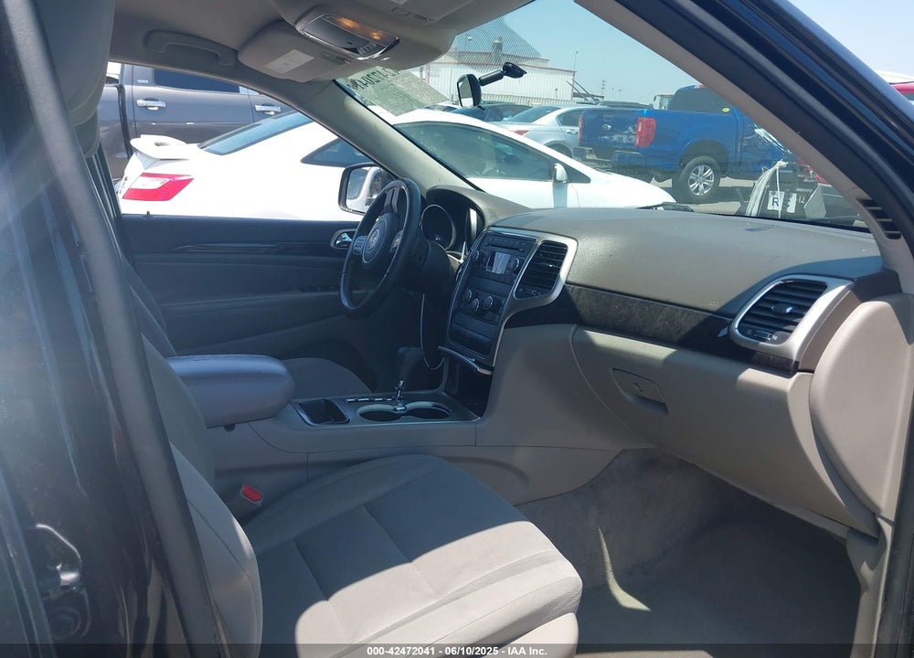 2013 JEEP GRAND CHEROKEE VIN: 1C4RJEAG0DC584160
