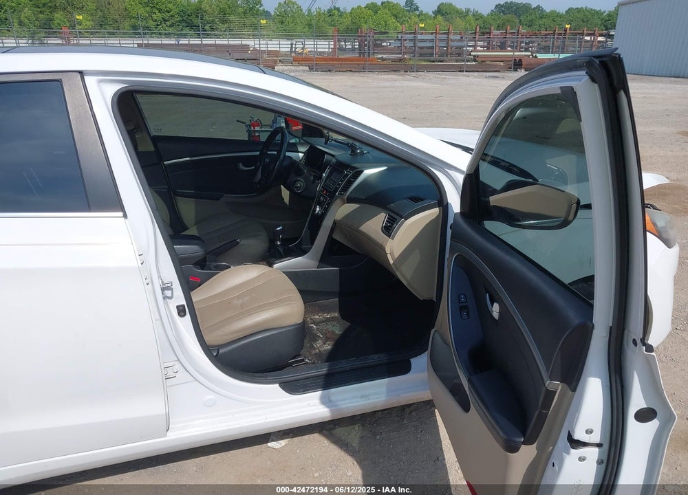 2013 HYUNDAI ELANTRA GT VIN: KMHD35LE5DU123400