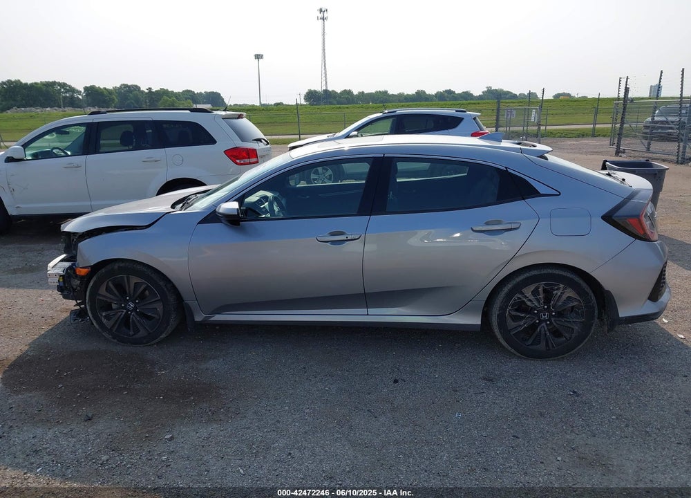 2018 HONDA CIVIC VIN: SHHFK7H5XJU237075