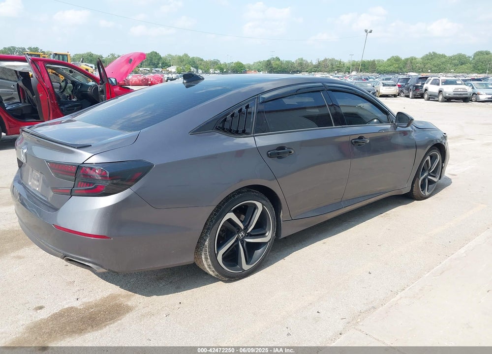 2018 HONDA ACCORD VIN: 1HGCV1F3XJA097940