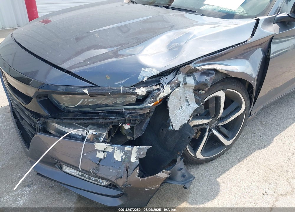 2018 HONDA ACCORD VIN: 1HGCV1F3XJA097940