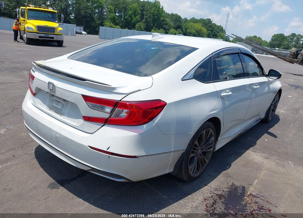2018 HONDA ACCORD VIN: 1HGCV1F57JA095080
