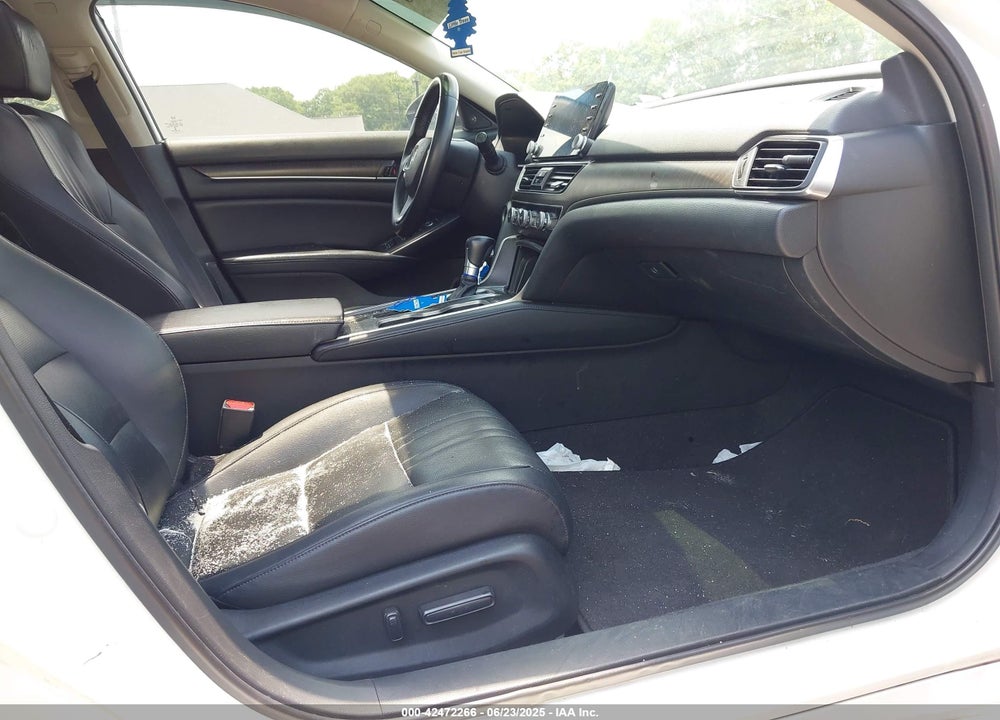 2018 HONDA ACCORD VIN: 1HGCV1F57JA095080