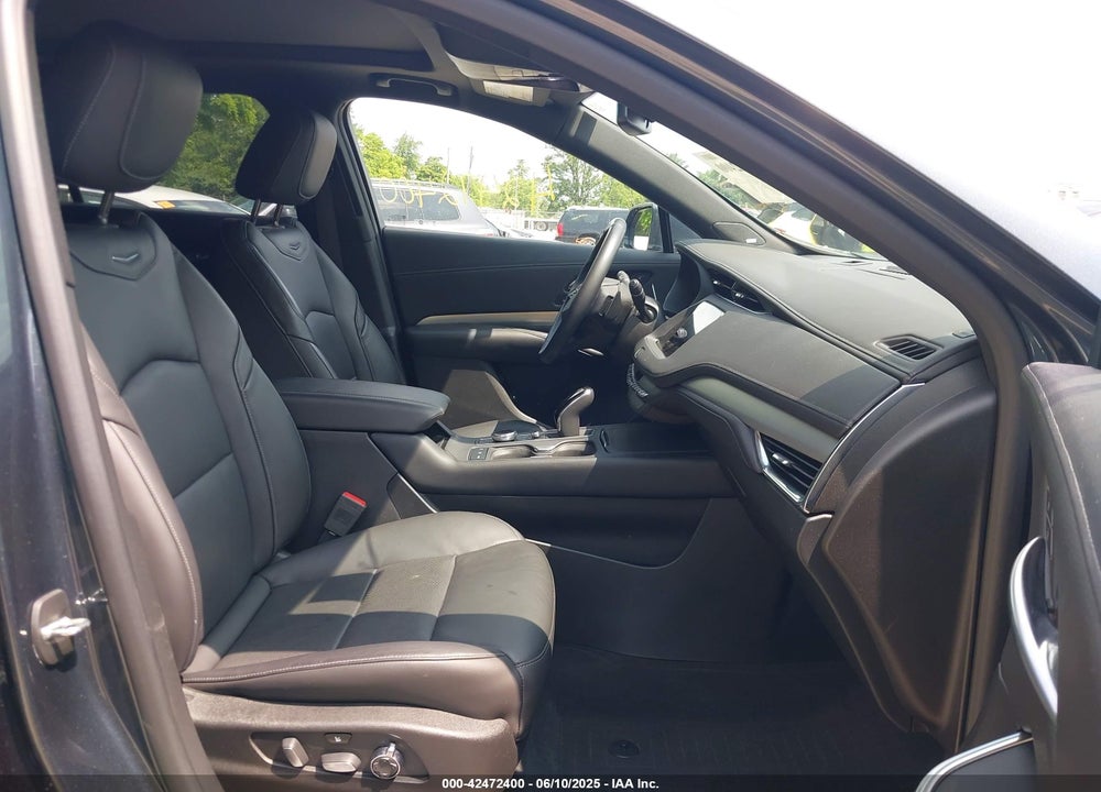 2019 CADILLAC XT4 VIN: 1GYFZCR43KF143980