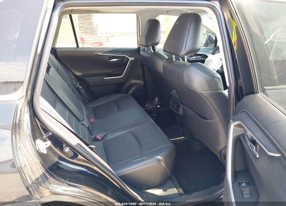 2019 TOYOTA RAV4 VIN: 2T3N1RFVXKW082697