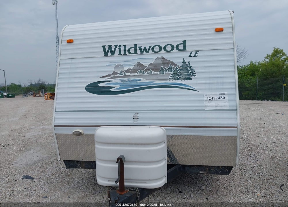 2003 WILDWOOD TRAVEL TRAILER VIN: 4X4TWDC203Y232257