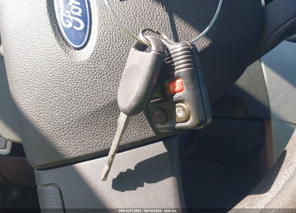 2010 FORD FOCUS SE VIN: 1FAHP3FN9AW273252