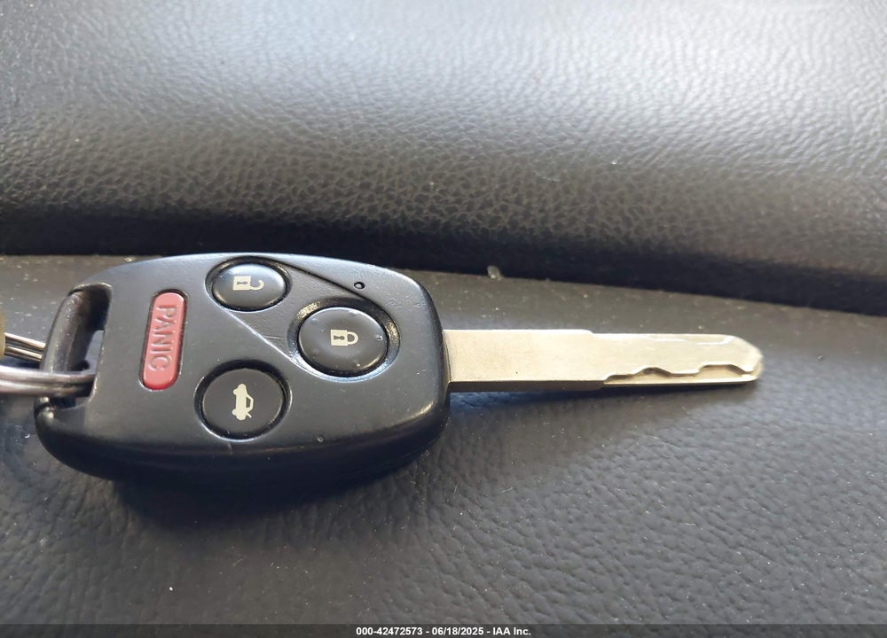 2011 HONDA ACCORD 2.4 EX-L VIN: 1HGCP2F83BA079051