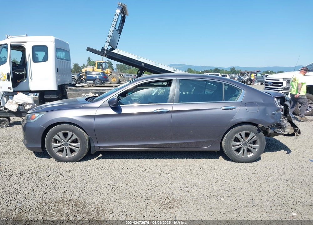2015 HONDA ACCORD VIN: 1HGCR2F38FA133125