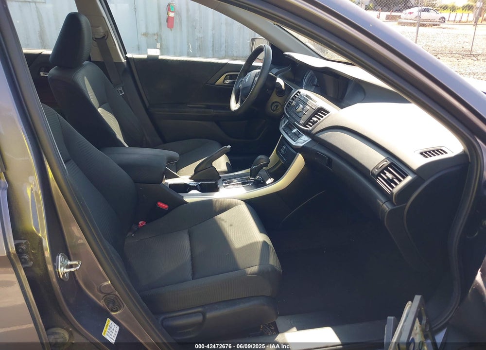 2015 HONDA ACCORD VIN: 1HGCR2F38FA133125